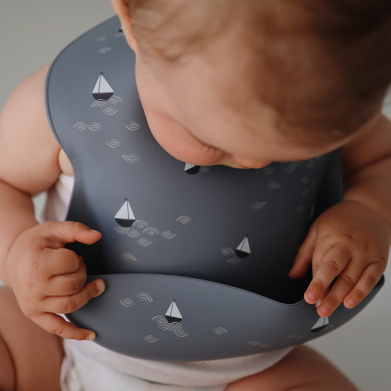 Mushie Mushie - Kids Silicone Bib Boats Bibs