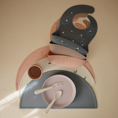 Mushie Mushie - Silicone Bib Pink Confetti Bib