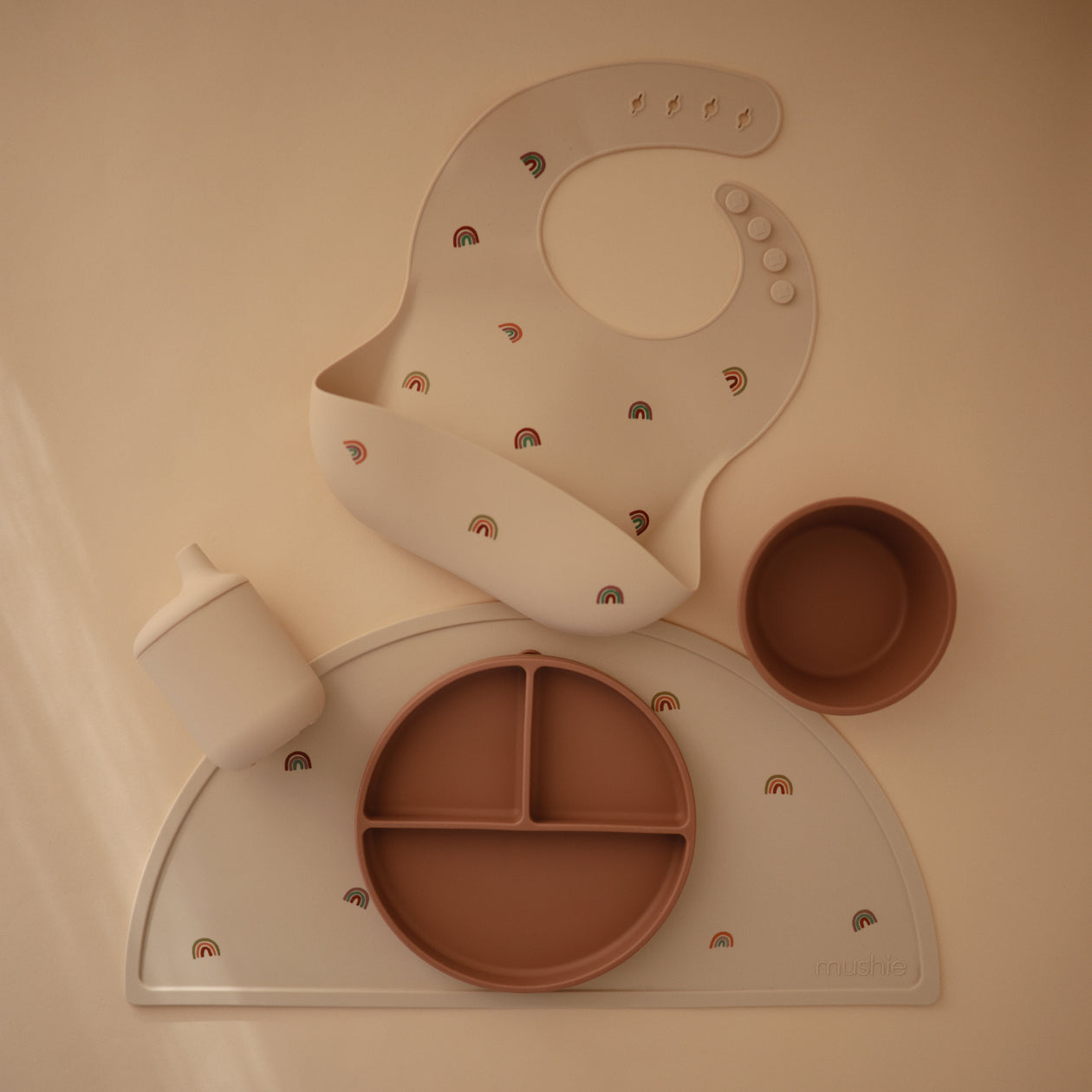 Mushie Mushie - Silicone Bib Rainbows (Pink) Bib