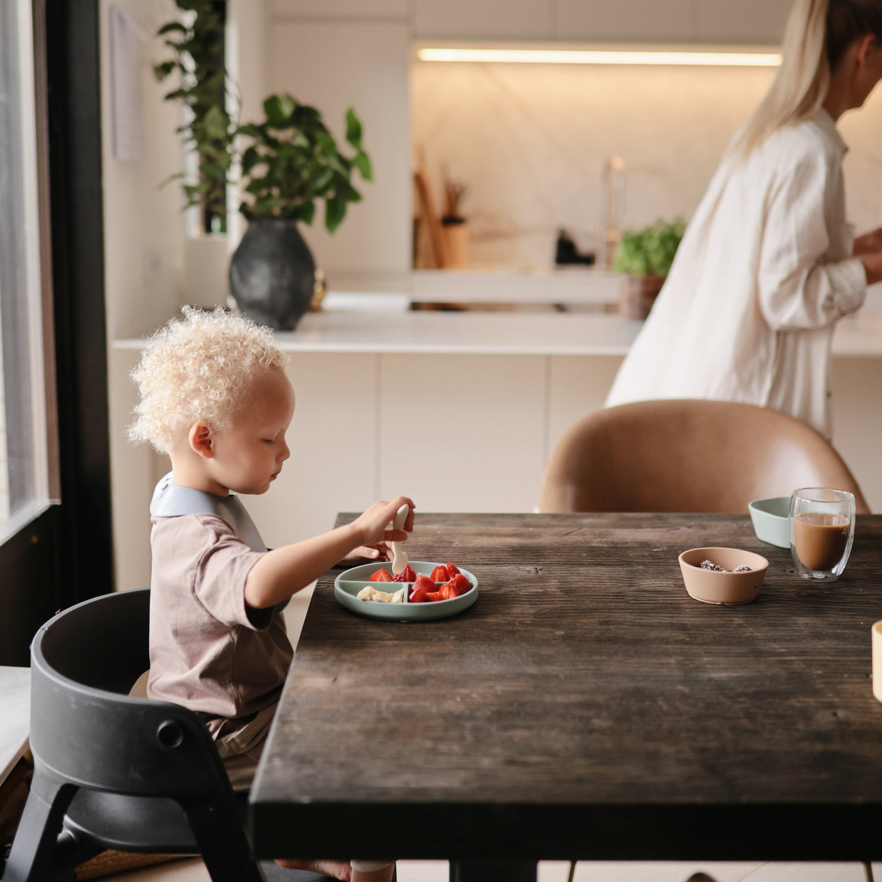 Mushie Mushie - Silicone Bib Retro Cars (Blue) Bib