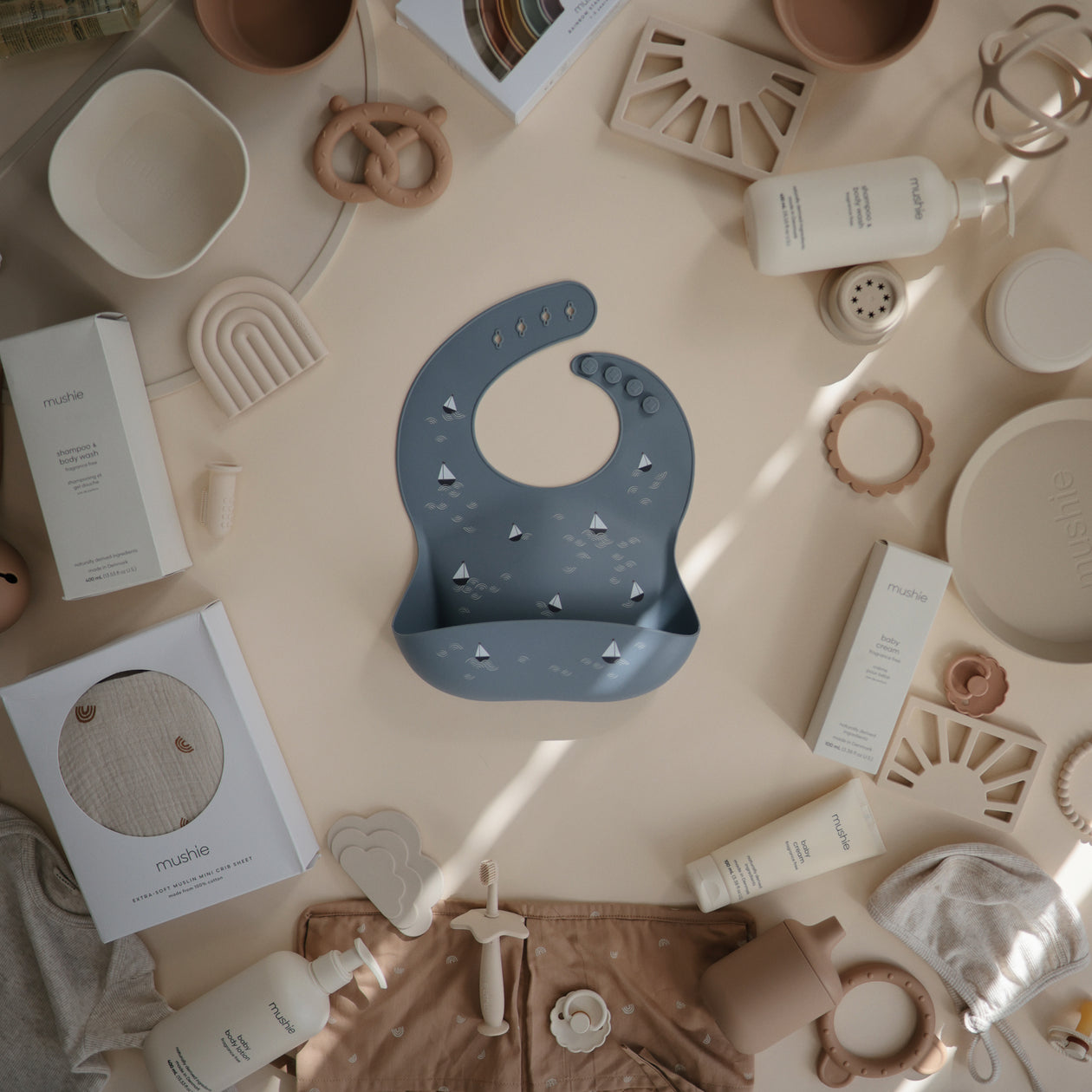 Mushie Mushie - Kids Silicone Bib Boats Bibs